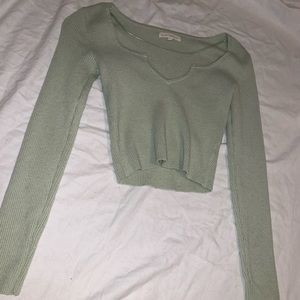 L.A Hearts long sleeve green shirt crop top